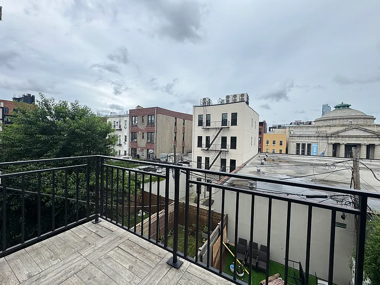 689 Leonard St #3B — Photo 12