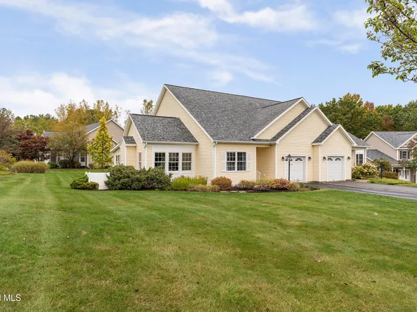 1 Robins Nest, Schenectady, NY 12309