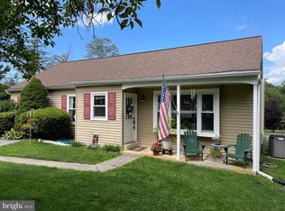 1663 Carlisle Ln, Downingtown, PA 19335