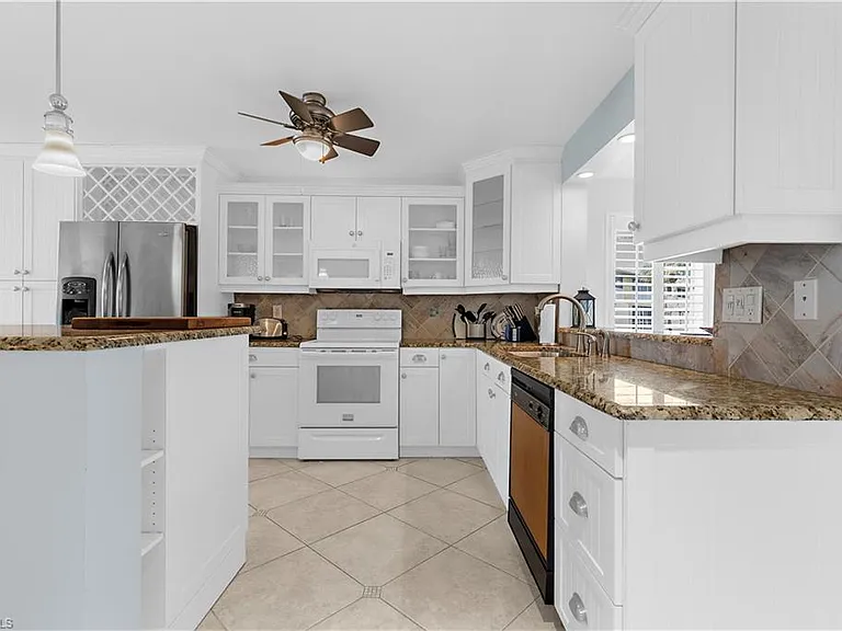 1190 Yesica Ann Cir #B-101 — Photo 8