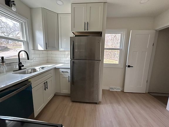 3rd image of 11415 E Lexington Ave #11415