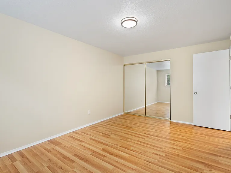 1148 SE 149th Pl #1148 — Photo 6