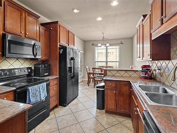 5th image of 3110 SW Tunica Ave