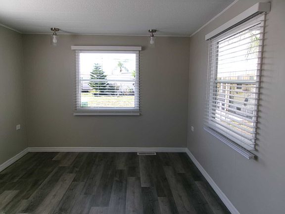 4th image of 2701 34th St N Lot 121