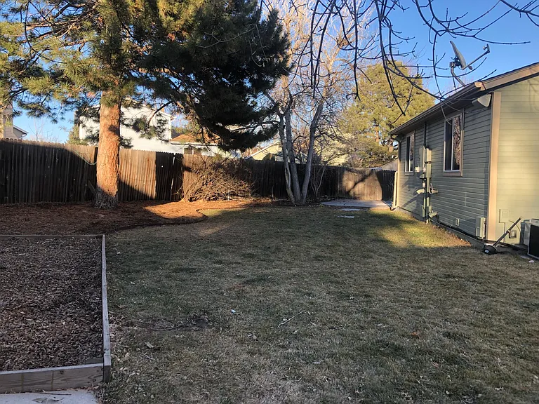 569 Juniper Ct — Photo 50