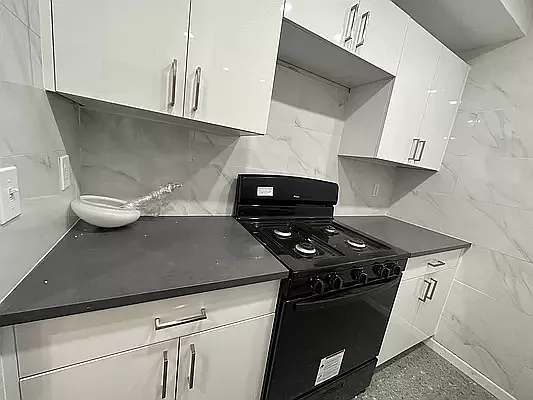 Rented by Friedman Mayer, LREB | media 5