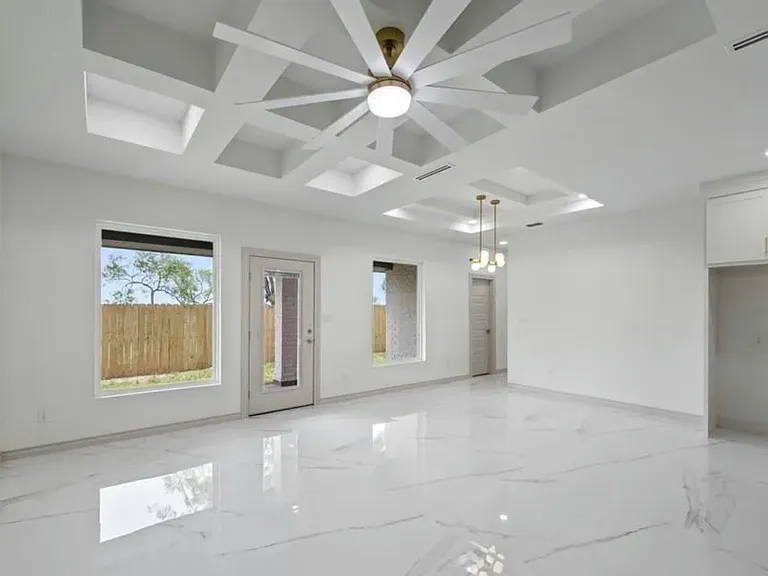 5413 Tulip Ct — Photo 7