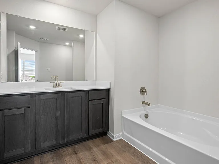 301 Patton Ln — Photo 18
