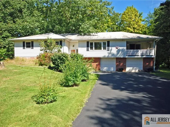 221 W Greystone Rd, Old Bridge, NJ 08857