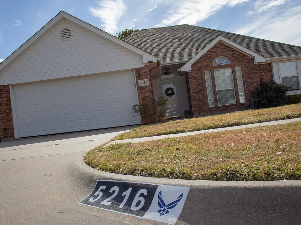 5216 Air Force Dr