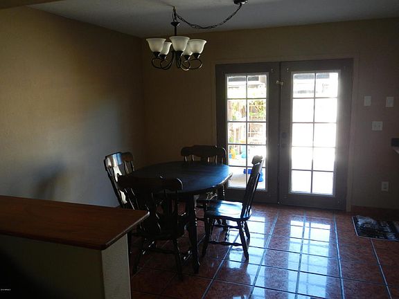 5th image of 915 E Shobe Dr