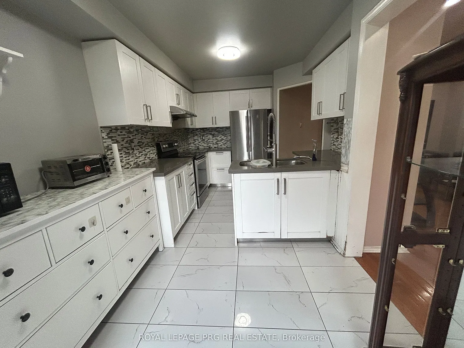 4 bed, $2,800 — Photo 3