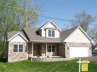 1018 Monroe Ave, Wauconda, IL