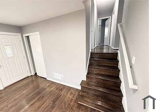 8512 Fieldway Dr — Photo 2