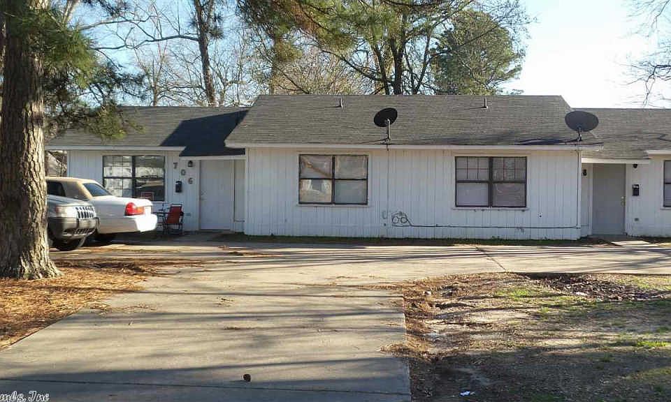 1st image of 706/708 W 15th Ave