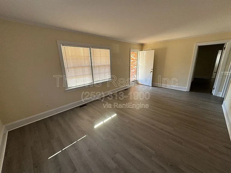 3924 Sunset Ave — Photo 4