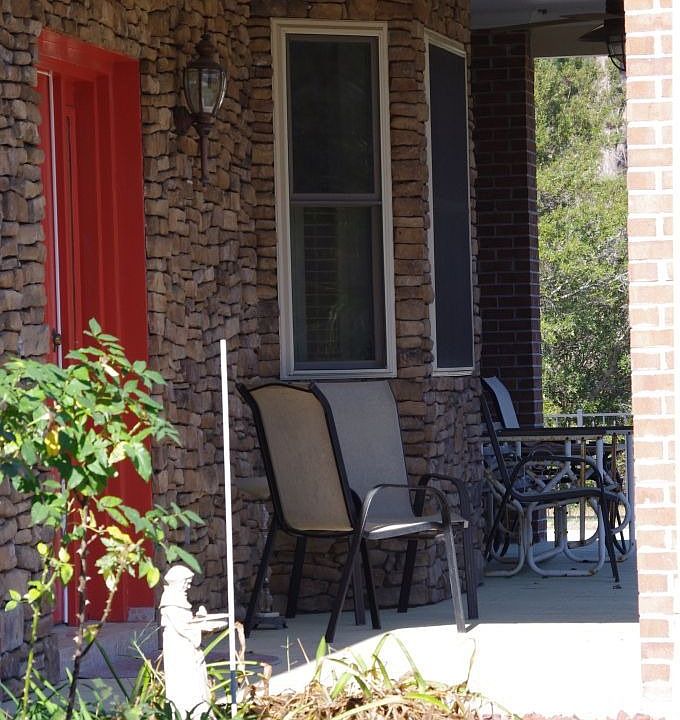 2nd image of 1322 Marlee Rd
