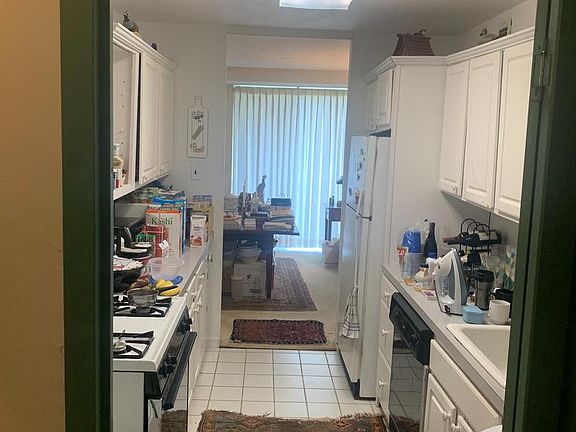 4th image of 2401 Pennsylvania Ave APT 215
