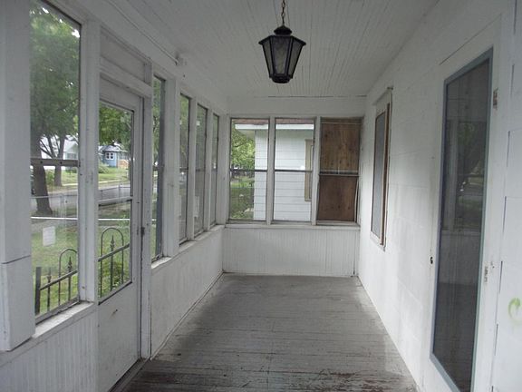5th image of 3426 Newton Ave N
