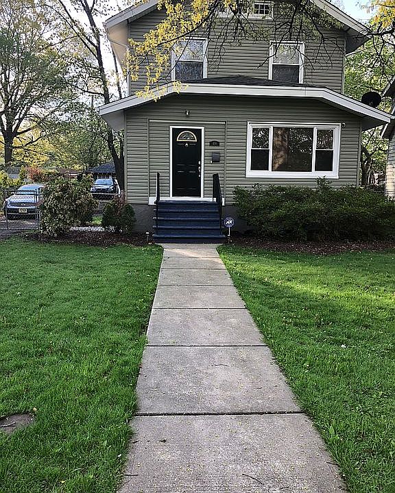 1st image of 458 N Walnut St