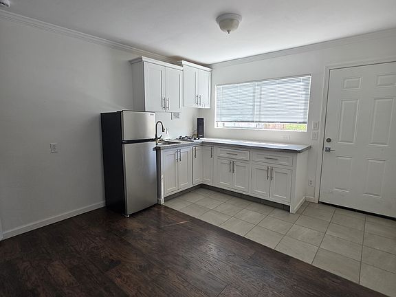 4th image of 111 South Ave