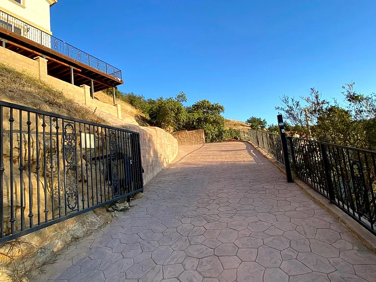 16291 Rainbow Ridge Rd — Photo 4