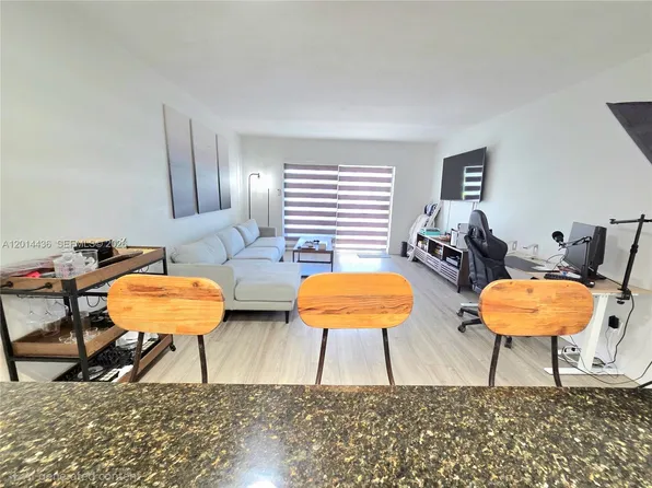 7477 SW 82nd St APT C115, Miami, FL 33143