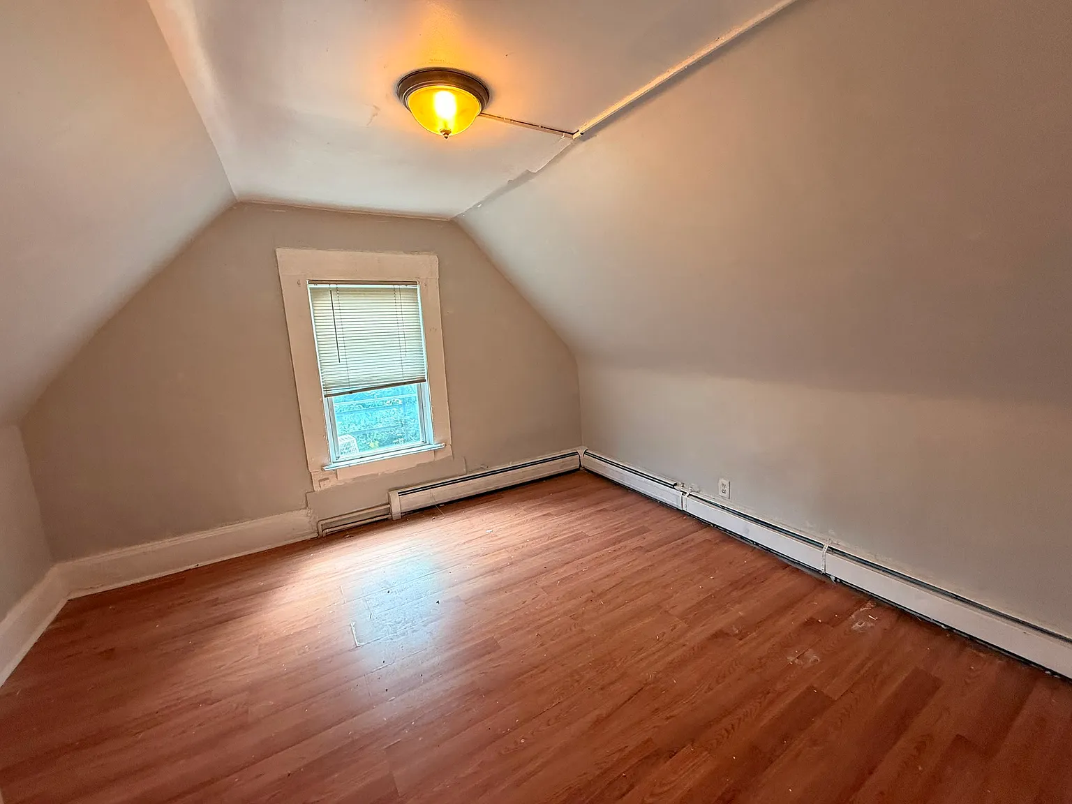 185 Wegman Pkwy — Photo 4