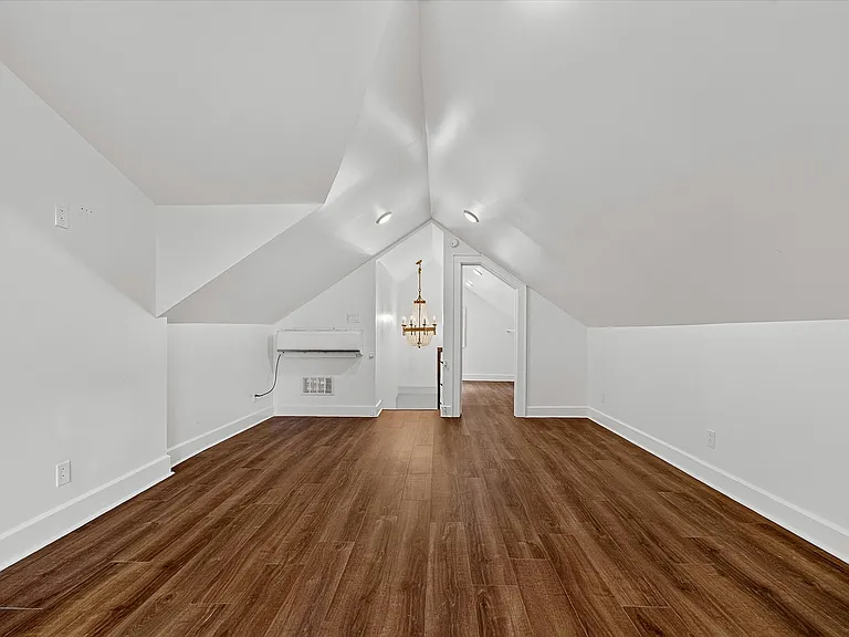 5025 E New York St — Photo 25