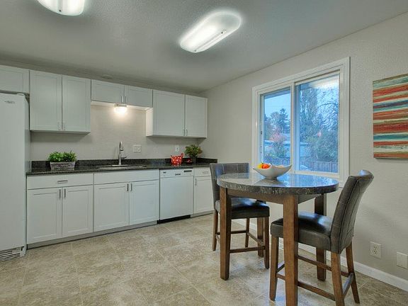 5th image of 3104 S 168th Pl