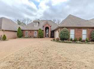 946 Spinnaker Ln, Cordova, TN 38018