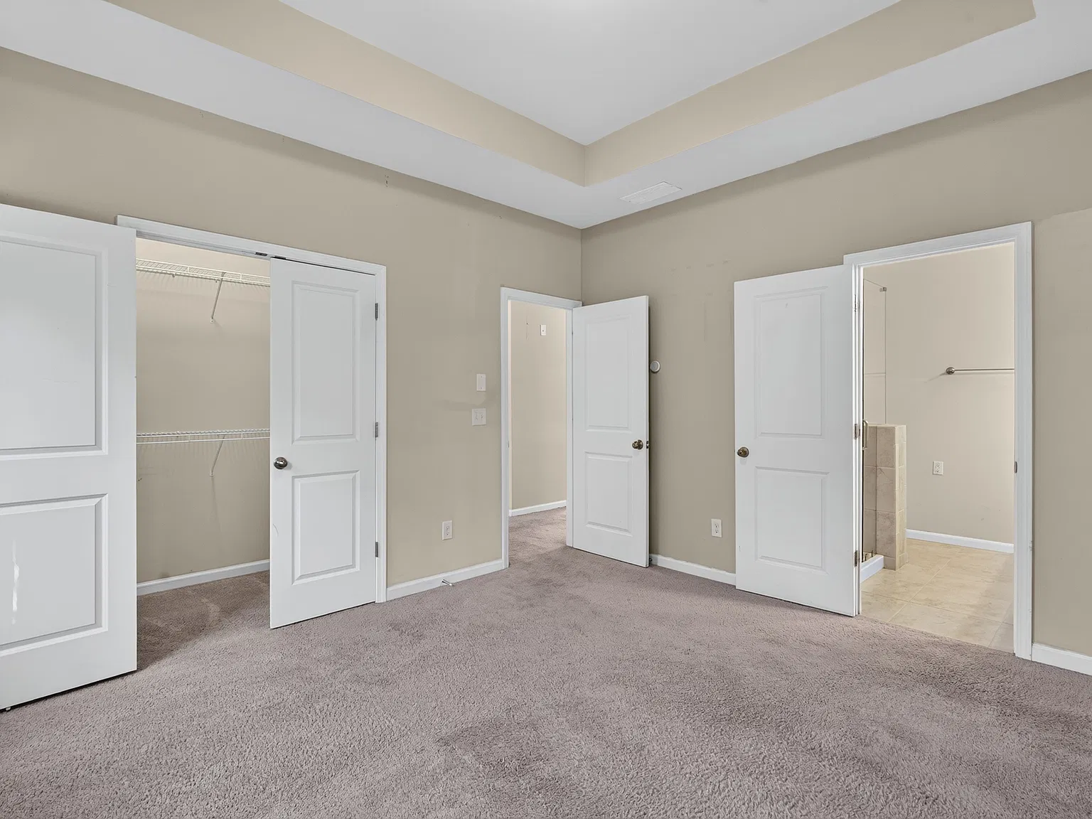7096 Kingswood Run Dr — Photo 2