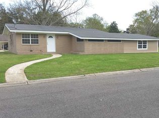 2602 Pleasant St, Pascagoula, MS 39581