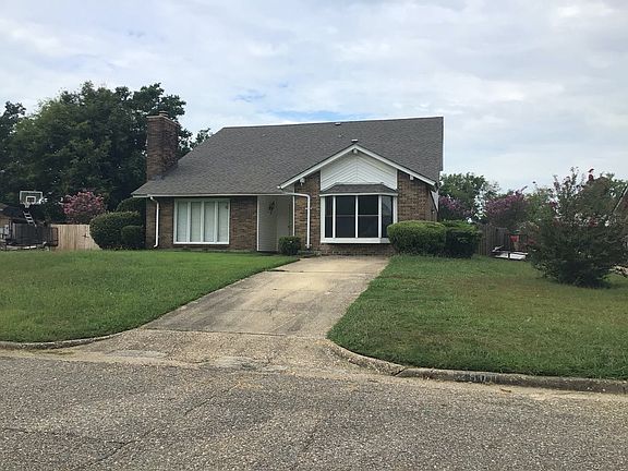 2nd image of 2800 Old Orchard Ln