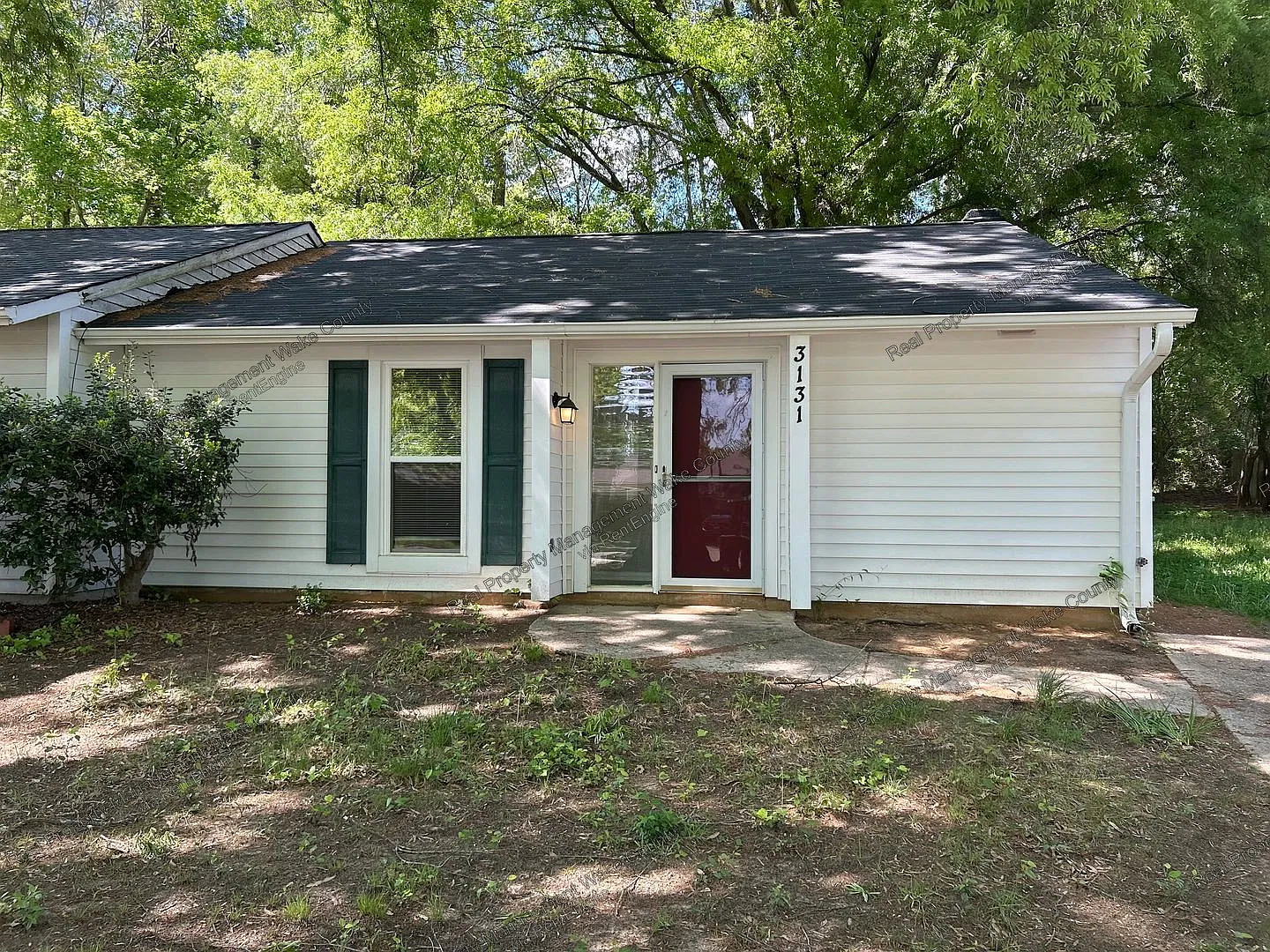 2 bed, 1.5 bath, 930 sqft, $1,395 — Photo 1