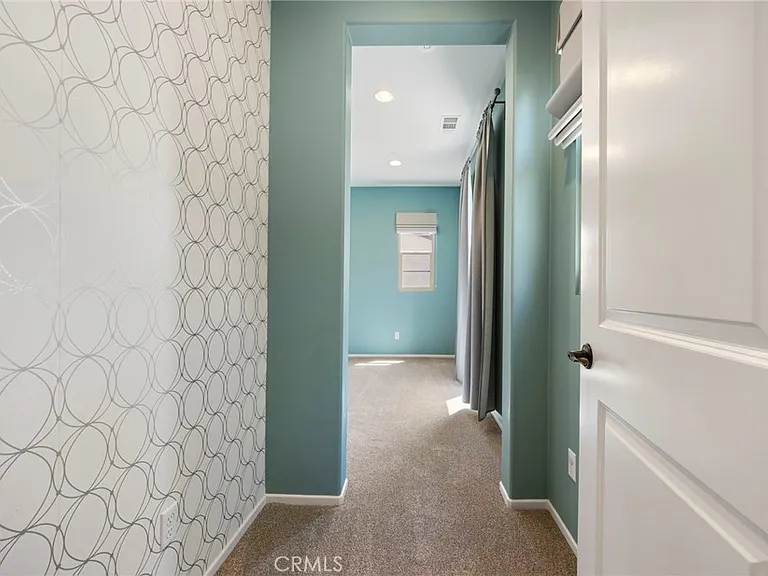 691 E Valencia St — Photo 19