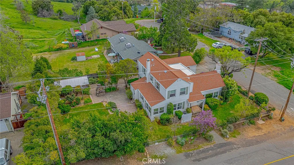 4975 6th St photo 1