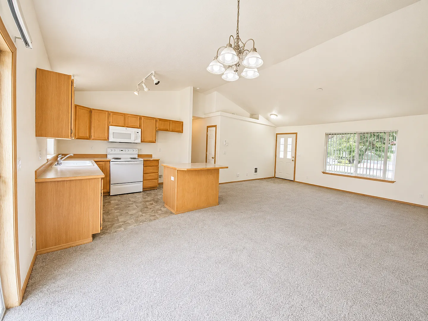 4937 W Palmwood — Photo 4