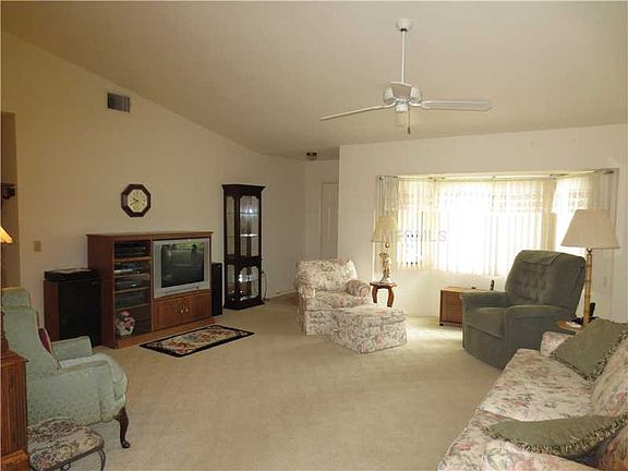 2nd image of 37 Mark Twain Ln