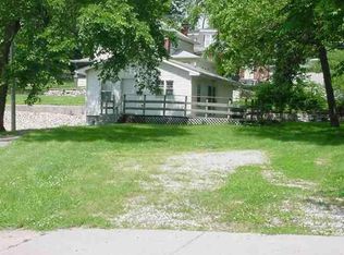 307 E 4th St, Ottumwa, IA 52501