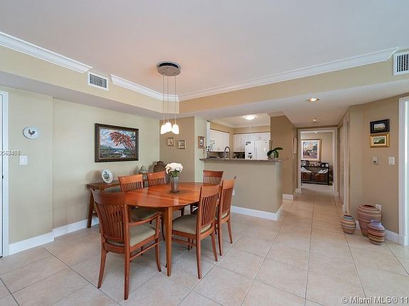 3rd image of 1155 Brickell Bay Dr APT 3004