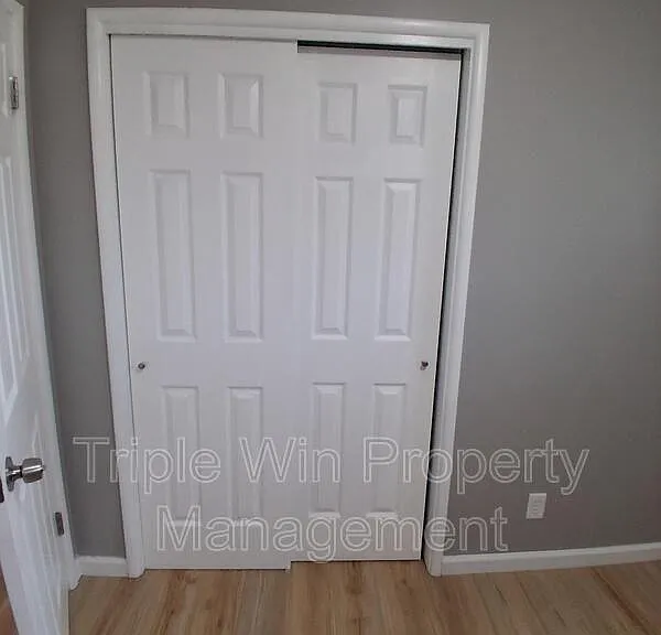 524 Acorn Dr — Photo 18