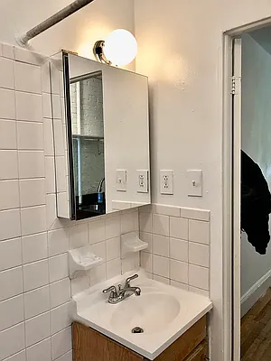 Rented by LJ Sloane Management | media 16