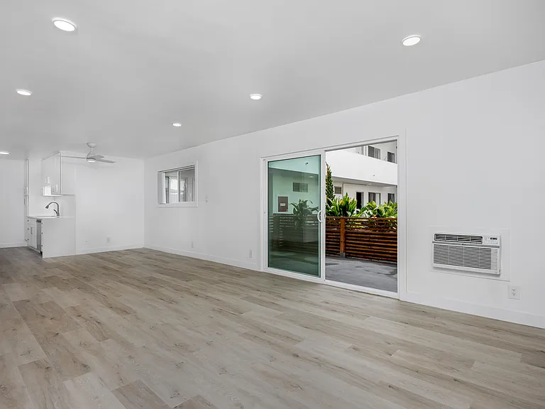 West Brent Apartments — Photo 61