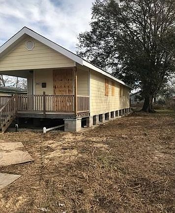 2nd image of 2427 Montegut St