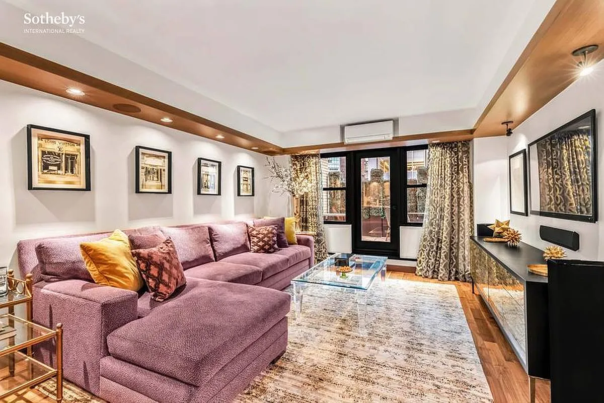 135 East 54th St Unit 14M  