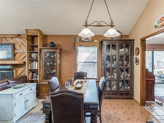 5th image of 2106 Twisted Oak Dr