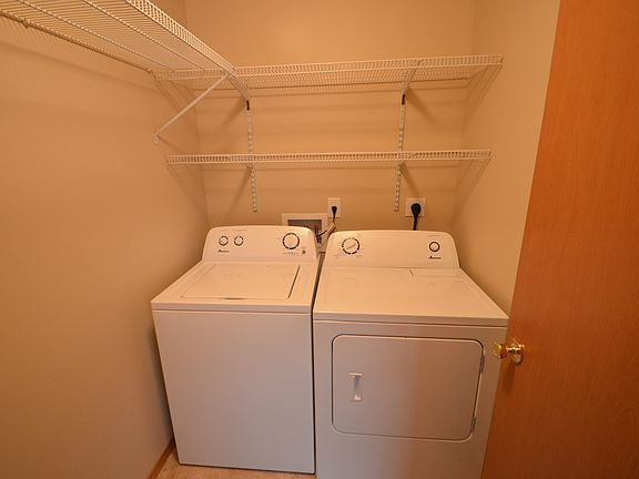 5th image of 2422 105th Dr SE