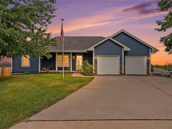 2227 W Ivory Cir, Excelsior Springs, MO 64024