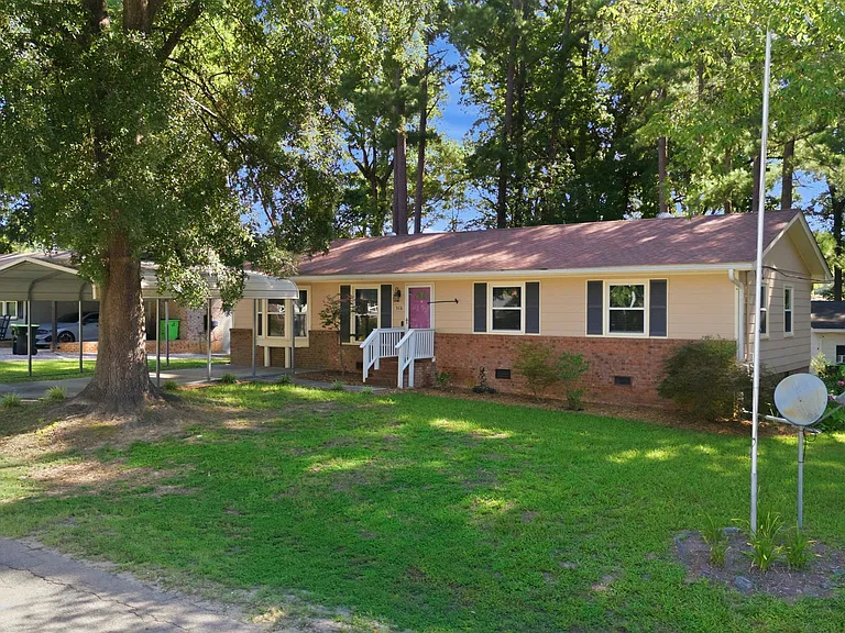 516 Keith St — Photo 3
